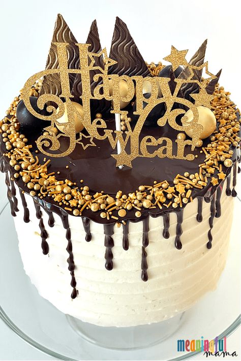 This black and gold New Year's cake provides both a beautiful and tasty way to ring in the new year. With a modern design and flavors of vanilla, chocolate, and strawberry, I hope this cake helps motivate your own cake creations. Happy New Years Cake Ideas, New Year Eve Cake Ideas, New Years Cake Decorating Ideas, New Years Cake Ideas 2024, New Year Cakes Ideas, New Years Cakes Ideas, New Year’s Eve Cakes, New Years Birthday Cake, New Years Cake Design