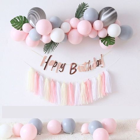 Surprise Birthday Decorations, Birthday Decorations At Home, 1st Birthday Girl Decorations, Simple Birthday Party, Happy Birthday Decor, Birthday Room Decorations, Bedroom Scene, Anniversaire Diy, Party Layout