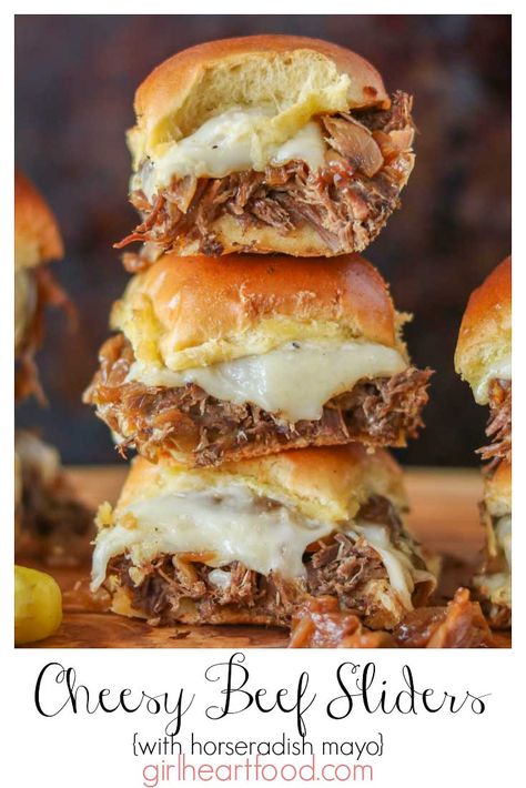 This super easy beef slider recipe with homemade caramelized onions, cheese and horseradish mayo is sure to be a hit for your next family meal or gathering! Comforting and delicious! #beefsliderrecipe #slidersforacrowd #pulledbeefsliders #roastbeefsliders #beefsliderswithcaramelizedonions #horseradishmayo #easysliderrecipe #beefsliders #gamedayrecipe Horseradish Mayo, Sliders Recipes Beef, Slider Recipe, Easy Slider Recipes, Roast Beef Sliders, Leftover Roast Beef, Slider Sandwiches, Monte Cristo Sandwich, Leftover Beef