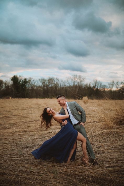 Big Dress Engagement Photos, Flowy Dress Photoshoot Engagement Photos, Blue Outfit Engagement Pictures, Flowy Dress For Engagement Pictures, Engagement Photos Flowy Dress, Long Dress Couple Photoshoot, Flowy Dress Couple Photoshoot, Flowy Dress Engagement Pictures, Outdoor Engagement Photos Outfits Summer