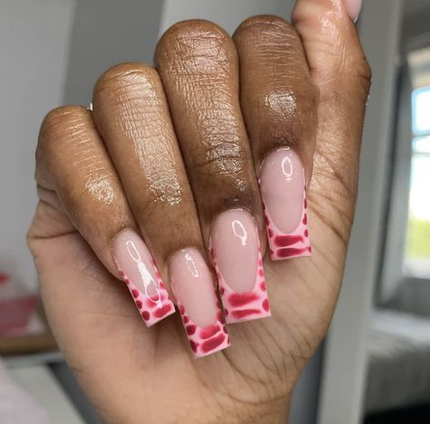 Red Croc French Tip Nails, Acrylic Nail Designs Square French Tips, Crocodile French Nails, Red And White Croc Nails, Matte Crocodile Nails, Pink And White Croc Nails, Short Croc French Tip Nails, Crocodile Print Nails Acrylic, Pink Croc Nails Acrylic