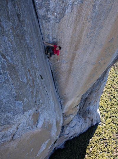 Rock Climbing Photography, Solo Climbing, Alex Honnold, Extreme Climbing, Climbing Quotes, Free Climb, Trad Climbing, High Places, Rock Climbing Gear