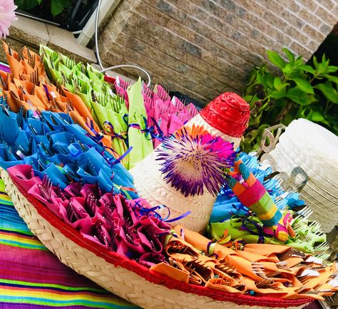 Fiesta Table Cover, Otomi Party Decor, Mexican Theme Party Decorations 1st Birthday, Mexican Team Party Ideas, Tropical Mexican Party, Mexican Anniversary Party, Mexican Mothers Day Party, Mexican Themed Decorations, Mexican Decorations Party Fiestas