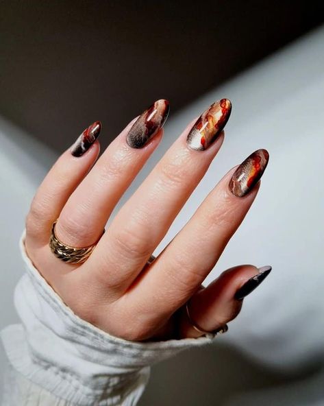 17 Trendiest Cat-Eye Nails You'll Want To Try 7 Gradient Nail Design, Cat Eye Gel Polish, Glittery Nails, February Nails, Ombre Nail, Light Nails, Ombre Nail Designs, Steal The Spotlight, Burgundy Nails