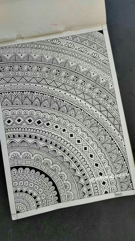 Attractive Drawing Ideas, Mandala Arts, Mandala Drawings, Mandala Book, Attractive Wallpapers, Doddle Art, Easy Mandala Drawing, Bond Paper Design, Mandala Art Therapy