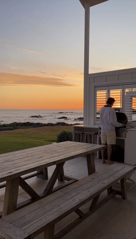 Talk Beach House, Australia Australian Cottage House, Beach Life House, Beach House In Australia, Sea Side House Interior, Beach Country House, House On Beach Aesthetic, Australia Life Aesthetic, House By Beach, Houses On Beach