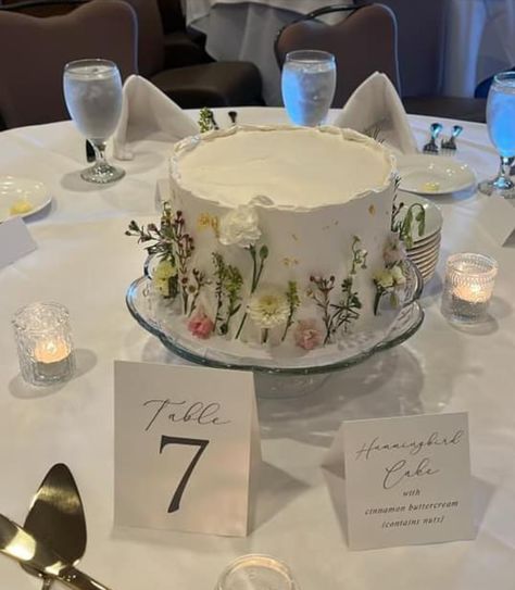 Wedding Cakes Individual, Small Cake Centerpiece Wedding, Individual Cakes For Wedding Tables, Cake As Centerpiece Wedding, Individual Wedding Cakes For Each Table, Cakes As Centerpieces, Different Cake Flavors, Individual Wedding Cakes, Wedding Cookie Table