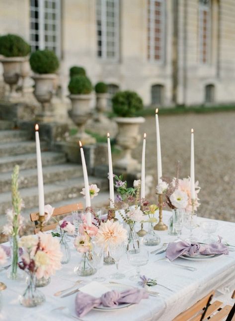 Wedding Table With Bud Vases, Rococo Paintings, Lavender And Peach, Bud Vases Wedding, Vases Wedding, Wedding Centrepiece, Peach Tones, Veil Headpiece, Wedding Photo Shoot