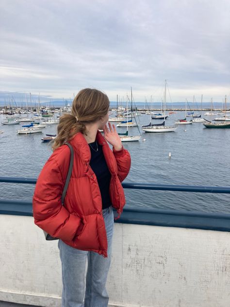 Puffer Red Jacket Outfit, Red Jacket Winter Outfit, Red Puffy Jacket Outfit, Red Puffer Coat Outfit, Maroon Puffer Jacket Outfit, Red Puffer Outfit, Red Puffer Jacket Outfit Street Styles, Red Jacket Outfit Aesthetic, Snowfall Outfits