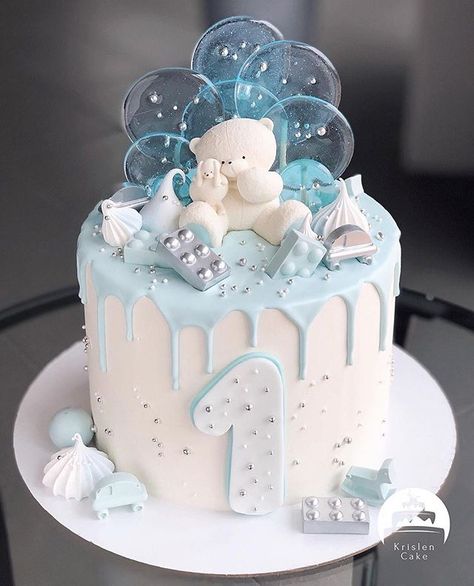 Ira 🕊 on Instagram: “Pick up your favorite #cake design 😻 1➡️7? By @krislen_cake” Torturi Baby Shower, Boys First Birthday Cake, Boys 1st Birthday Cake, Baby Boy Birthday Cake, Baby First Birthday Cake, Birthday Cake Pops, 16 Birthday Cake, 1st Birthday Cakes, Beautiful Birthday Cakes