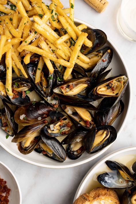 Moules Frites (Mussels in White Wine and Pancetta) - The Bold Appetite Mussels In White Wine, Sizzle Steak Recipes, Steak Dinners, Mussels Recipe, Steak Dinner, Easy Dishes, Steak Recipes, Seafood Recipes, Broth