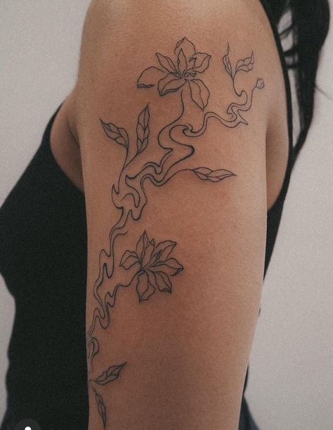 Jungle Tattoo, Earthy Tattoos, Shoulder Tattoos For Women, Discreet Tattoos, Subtle Tattoos, Spine Tattoos, Elegant Tattoos, Abstract Tattoo, Spiritual Meaning