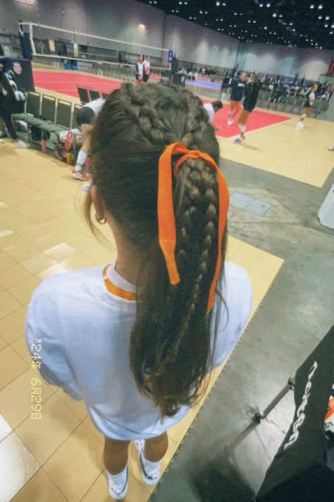 Braid Volleyball Hair, Handball, Volleyball Hairstyles For Picture Day, Game Day Hairstyles Field Hockey, Good Hairstyles For Volleyball, Volleyball Braid Hairstyles, Game Day Hair Cheer, Volleyball Picture Hair Ideas, Hairstyles For Spirit Week