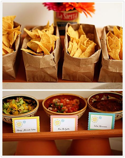 Cute idea for the chips! we could maybe trim the top of the bags with that lace looking tape. Ideas Para Catering, Salsa Bar, Tacos And Tequila, Mexican Party Theme, Taco Party, Taco Bar, Food Stations, Chips And Salsa, Mexican Party