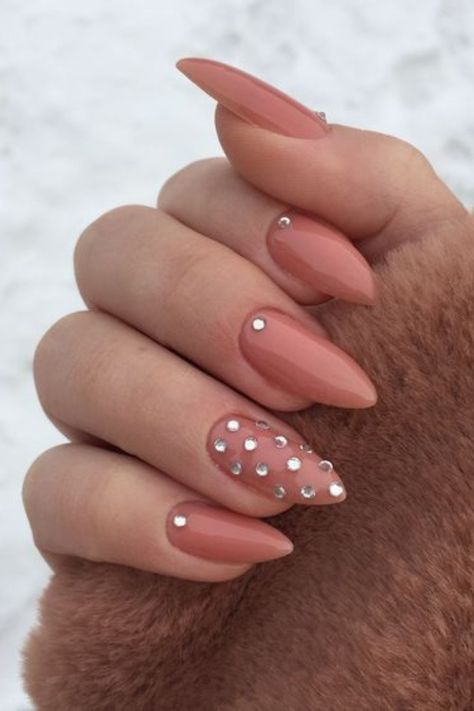 25 Birthday Nail Ideas You Shouldn’t Miss Nails Simple Rhinestone, Fall Nails With Rhinestones Simple, Neutral Rhinestone Nails, Nail Diamond Design Rhinestones, Single Rhinestone Nails, Neutral Gem Nails, Nails Stones Rhinestones, Diamond Nail Designs Rhinestones Simple, Natural Nail With Rhinestones