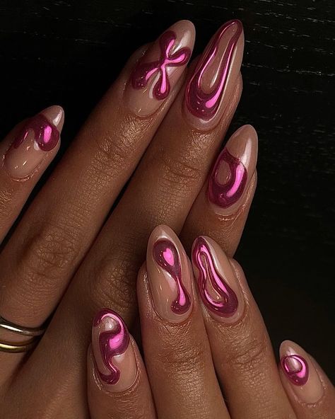 Quartz Nails Are the Latest Beauty Trend and They Literally Rock Matte Bright Nails, Young Miko Nails, Pink Chrome Nails, Chrome Nail Art, Nails Yellow, Chrome Nails Designs, Quartz Nail, Colorful Nail, Work Nails