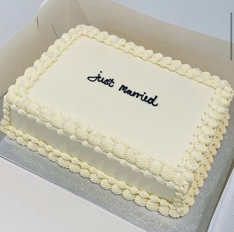 Just Married Sheet Cake, Simple Wedding Cake Rectangle, Simple Wedding Cake Square, Engagement Sheet Cake Ideas, Sheet Cakes For Weddings Reception, Simple Wedding Sheet Cake, Sheet Cake Wedding Cakes Ideas, Wedding Sheet Cake Designs Simple, Sheet Cake Aesthetic