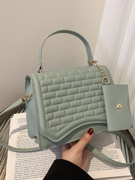 Cute Bags For Women, Trendy Handbags 2023, Small Purses And Handbags, Classy Purses, Spring Purses, Leather Bag Design, Simple Bag, Hand Bags For Women, Trendy Purses