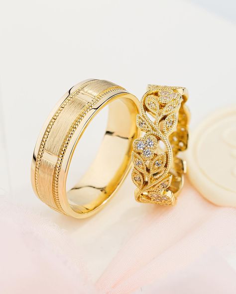 Time to say ‚I do’ to stunning wedding rings that won’t break the bank! 💍✨ Dive into our collection and discover unique models that’ll steal your heart and capture your style. Whether you’re into classic elegance or trendy twists, we’ve got something to match your vibe. #wedding #weddingring #weddingrings #weddingband #weddingbands #weddingringset Wedding Bands With Diamonds, Yellow Gold Wedding Set, Unique Wedding Band Sets, His And Her Wedding Rings, Couple Ring Design, Couples Wedding Bands, Set Couple, Engagement Rings Couple, 14k Gold Wedding Band