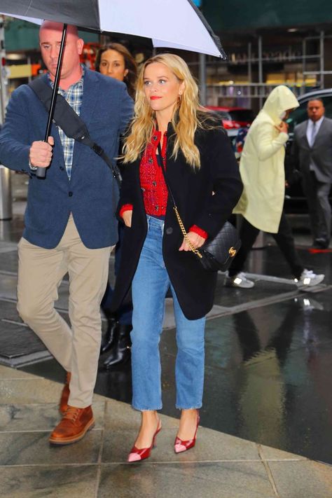 Reese Witherspoon Wore Straight-Leg Jeans With Slingbacks Reese Witherspoon Winter Outfits, Chic Slip-on Slingback Pumps, Reese Witherspoon Jeans, Reese Witherspoon Walk The Line, Red Tweed Jacket, Gamine Outfits, Ava Phillippe, Freeway Movie Reese Witherspoon, Reese Witherspoon Style