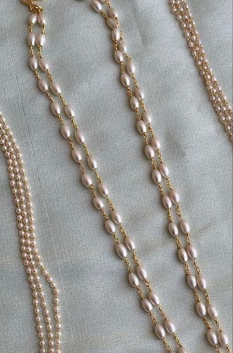 Pearl Long Chain Indian Gold, Pearl Chains Indian Gold, Pearl Long Chain Indian, Pearl Haram, Pearl Long Chain, Pearl Bridal Jewelry Sets, Indian Gold Necklace Designs, Pearl Earrings Designs, Neck Pieces Jewelry