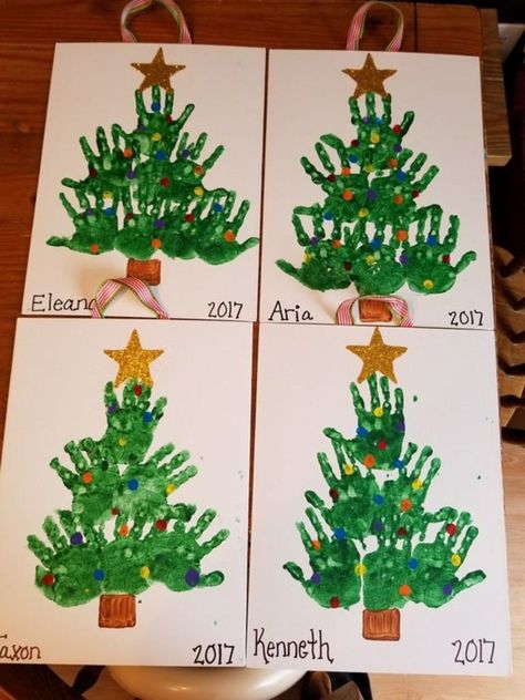 Handprint Art Christmas Kids, Christmas Paint For Toddlers, Christmas Crafts For Kids 3-5, Christmas Keepsake Crafts For Preschoolers, Green Handprint Christmas Craft, Christmas Crafts Kids Handprint, 2000s Crafts For Kids, Christmas Crafts For Nursery, Arts And Craft Christmas For Kids