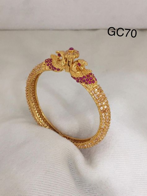 24K Gold Jewelry #GoldQuartzJewelryAlaska  #RealGoldJewellery One Gram Bangles, Gold Kadas Bangles, Coorgi Jewellery Bangles, Gold Bangle Kada Designs, Kankanam Bangles Gold For Women, Kankanam Bangles Gold Latest, Kadas For Women Gold, Kada Bangles Gold Design For Women, Screw Bangles Gold