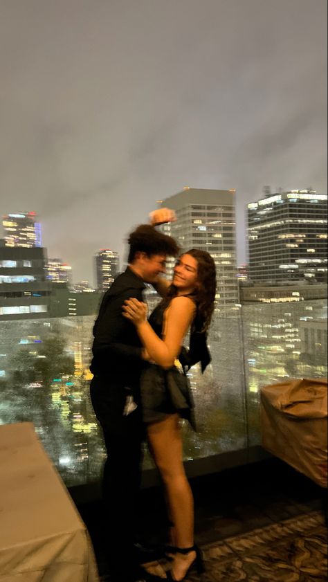 Couples Picture Aesthetic, Aesthetic Famous Couple Pictures, Love City Aesthetic, La Couple Aesthetic, Rich City Couple Aesthetic, Couple Rain Pictures, Love In New York Couples, Realionship Aesthetic, City Boyfriend Aesthetic