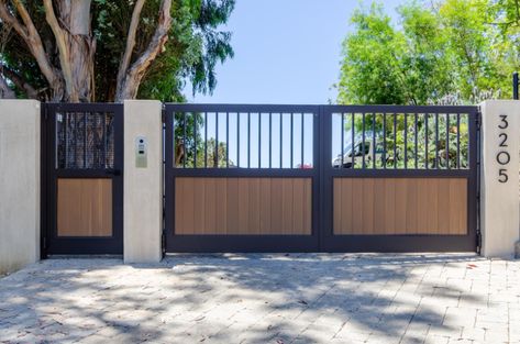 Metal And Wood Driveway Gate, Metal Front Gate Entrance Driveway, Driveway Gate With Door, Driveway Gates With Pedestrian Gate, Ranch Style Gates Driveway Entrance, Iron And Wood Gate Design, Electric Gates Driveways Wood, Drive Way Gate Design, Electronic Gates Driveways