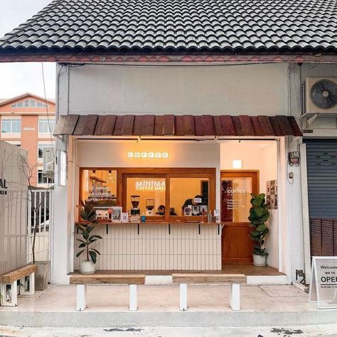 cafe good mood for a wednesday morning coffee ☕️💚 | Instagram Small Cafe Front Design, Small Cafe Design Exterior, Mini Cafe Design Coffee Shops, Cafe Board Design, Simple Cafe Design, Coffee To Go Design, Studio Exterior Design, Cute Cafe Design, Mini Cafe Design