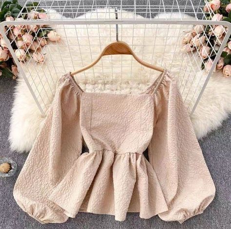 Fancy Top Designs For Women, Trendy Tops For Women Classy, Fancy Tops For Women Style, Trendy Fashion Tops Long, Sunday Top Design, Modest Tops For Women, Sunday Dress Outfit, Elegant Fashion Outfits, Outfit Ideas 2024