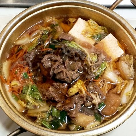 Sukiyaki Recipe Japanese Sukiyaki Recipe, Asian Hot Pot Recipe, Sukiyaki Sauce, Beef Sukiyaki Recipe, Sukiyaki Recipe, Japanese Hot Pot, Pork Soup Recipes, Hot Pot Recipe, Japanese Diet