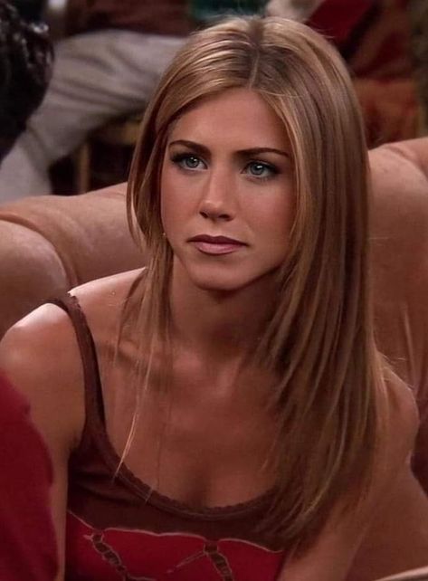 Jennifer Aniston 90s Hair, 90s Hair Blowout, 90s Short Hair, Jen Aniston Hair, Jennifer Aniston Haircut, Jennifer Aniston 90s, Jennifer Aniston Hair Color, Jennifer Aniston Friends, Rachel Green Hair