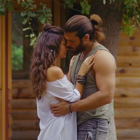 Relaxation Ideas, Can Sanem, Erkenci Kus, Can Yaman, Romantic Drama, Couples Images, Erkenci Kuş, Look At The Stars, Life Happens