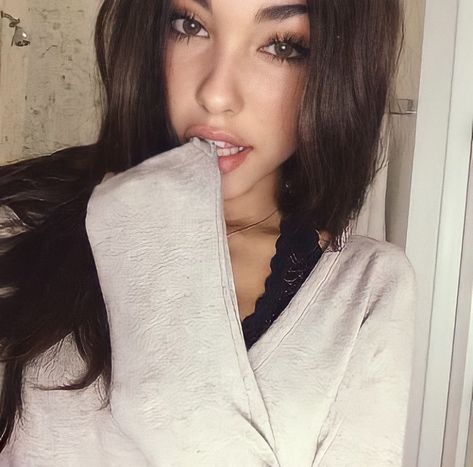 madison beer - selfie ♡︎ Madison Beer, We Heart It, Girl Fashion, Beer, Lost, Hair