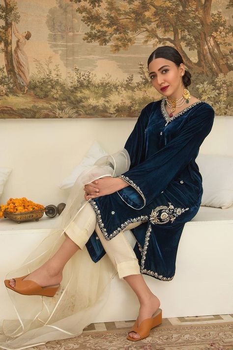 Velvet dresses for girls, Winter Dress Velvet Kameez Design, Winter Suit Ideas Women Indian, Velvet Salwar Suit Embroidery, Valvet Work Design, Shaneel Suits Designs, Valvet Work Suit, Velvet Dress Designs Pakistani Wedding, Velvet Suit Embroidery Designs, Velvet Suits Women Indian Party Wear