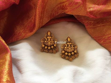 Antique Lakshmi Gold Beads From Emblish ~ South India Jewels Lakshmi Earrings, Diwali Painting, Bangles Diamond, Ear Tops, Temple Jewellery Earrings, Gold Earrings Indian, Antique Gold Earrings, Gold Jhumka Earrings, Ornament Designs