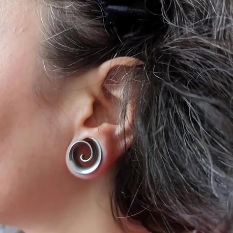 Vankula Ear Tunnels Saddle Flesh Plug Gauges Spiral Stainless Steel for Stretched Expander Body Piercing 10mm(00G) Silver : Amazon.co.uk: Fashion 00 Ear Gauges, Ear Gauge Jewelry, 10 Gauge Ears, 4 Gauge Ears, Cute Ear Gauges, Stacked Gauges, Gages Ears, Stretched Ear Jewelry, Gauge Aesthetic