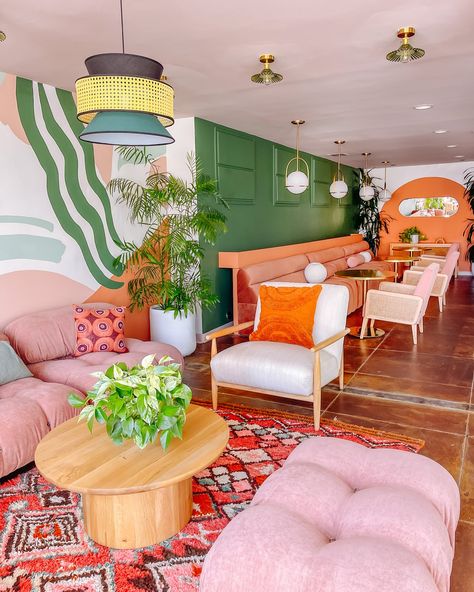 Colorful Apartment, Maximalist Decor, Living Room Inspo, A Living Room, Dream House Decor, Ideas Home, Kitchen Home, Modern Boho, Dream Home Design