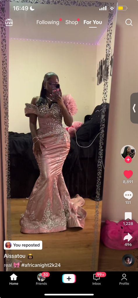 Prom Pink Dresses, Pink Prom Dresses Black Women, Eid Outfits Ideas, Bazin Styles, Prom Dress Inspo, Prom Inspiration, Prom Inspo, African Prom Dresses, Sparkly Prom Dresses