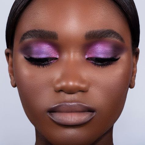 Natasha Denona Beauty on Instagram: “💜 PURPLE MAKEUP LOOK 💜 Using the ND Limited Edition LOVE Eyeshadow Palette ✰ Cheeks: BLOOM Palette ✰ Lips: I NEED A NUDE Lipstick #3B…” Disco Makeup, Purple Makeup Looks, Makeup Artist Logo, Makeup For Black Skin, Brown Skin Makeup, Purple Lipstick, Purple Makeup, Ethereal Makeup, Purple Eyeshadow