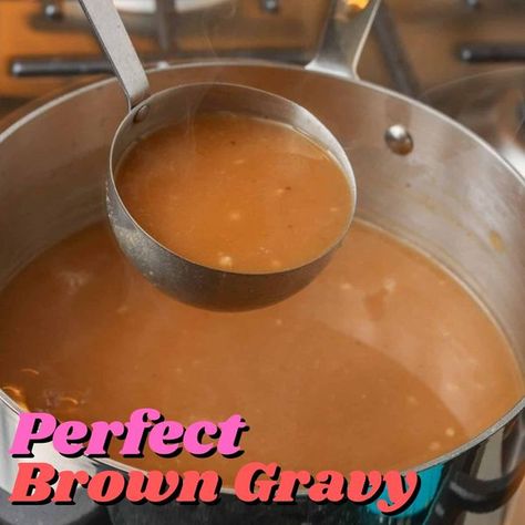 Gravy Sauce Recipe, Homemade Brown Gravy, Beef Potatoes, Turkey Chicken, Brown Gravy, Gravy Sauce, Poutine, Sauce Recipes, Gravy