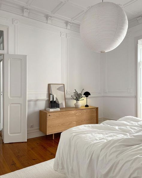 Bedroom Scandinavian Style, Small Room Interior, White Heaven, Scandi Bedroom, Scandinavian Room, Bedroom Scandinavian, Danish Interior, Scandi Interiors, Scandinavian Style Home