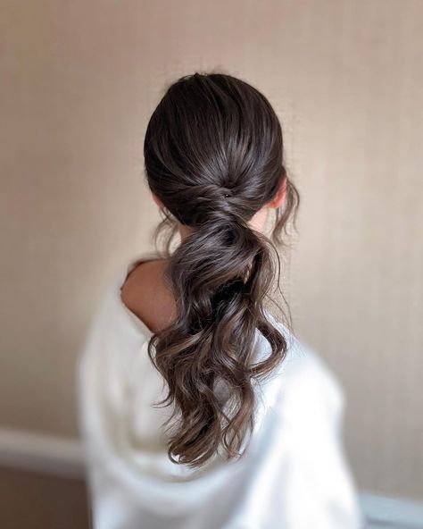 Totally obsessed with this ponytail I did for the lovely @luciamaysmith this morning who was being a bridesmaid for her friend’s wedding.… Ponytail Bridal Hair, Bridesmaid Ponytail, Low Pony Hairstyles, Prom Ponytail Hairstyles, Wedding Ponytail Hairstyles, Bridesmaid Hair Inspo, Fancy Ponytail, Wedding Ponytail, Bridemaids Hairstyles