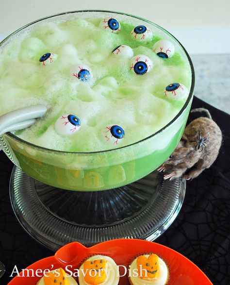 Halloween Eyeball Punch, Eyeball Punch Halloween Party, Halloween Punch With Eyeballs, Sherbert Punch Recipes Halloween, Spooky Juice For Kids, Halloween Punch With Sherbert, Sherbert Punch Halloween, Dry Ice Halloween Punch, Halloween Punch With Dry Ice