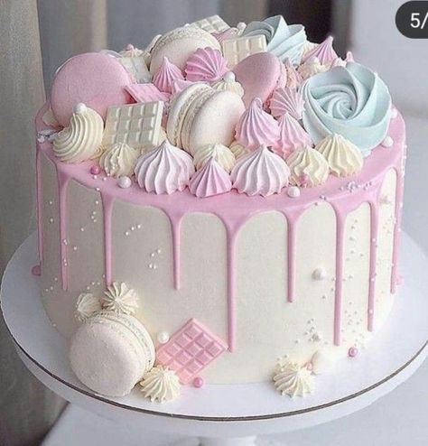 Gökkuşaği Pasta, 12th Birthday Cake, 14th Birthday Cakes, Candy Birthday Cakes, 13 Birthday Cake, Macaron Cake, Birthday Cakes For Teens, Pastel Cakes, Elegant Birthday Cakes