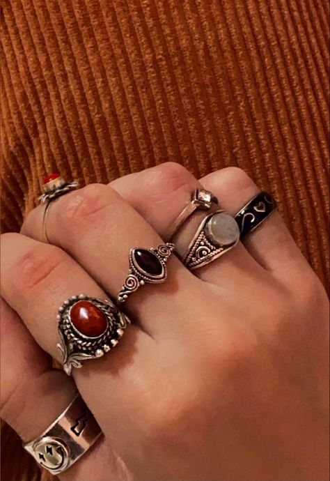 Vintage Hippie Jewelry, Hippie Rings Aesthetic, Grunge Rings Aesthetic, Grunge Jewelry Aesthetic, Pirate Rings, Grunge Jewellery, Hipster Rings, Hippie Ring, Grunge Jewelry