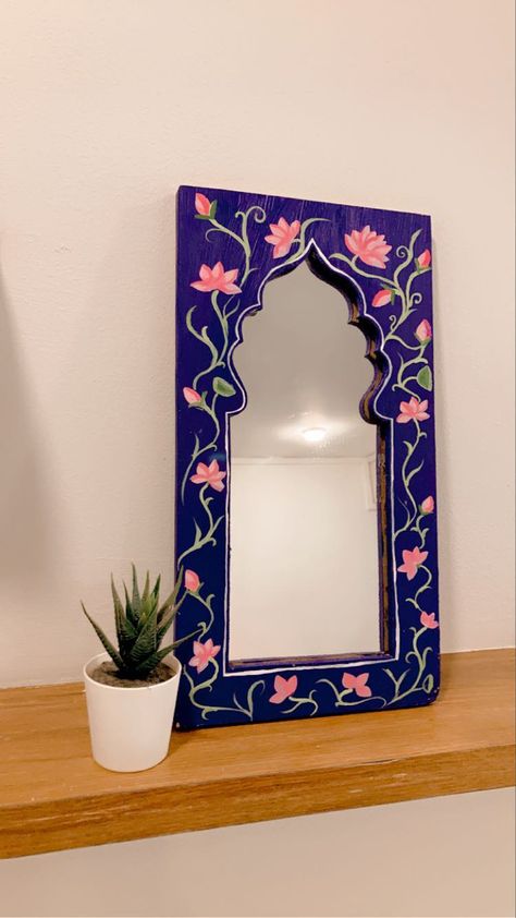 Craft Mirror Ideas Projects, Jarokha Design Diy, Jharoka Mirror, Jharoka Wall Decor, Jharokha Decor Diy, Jharokha Designs, Jharokha Painting, Mirror Jharokha, Rajasthani Home Decor