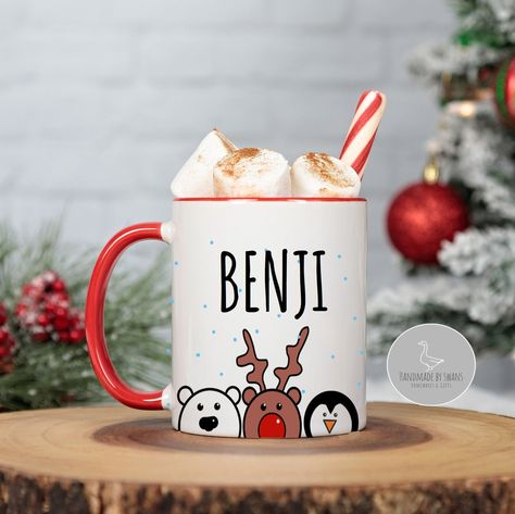 Cricut Christmas Mug Ideas, Mug Christmas, Christmas Mug Design, Holiday Mugs, Mug Design Ideas, Mug Noel, Diy Christmas Mugs, Penguin Mug, Christmas Eve Box Fillers