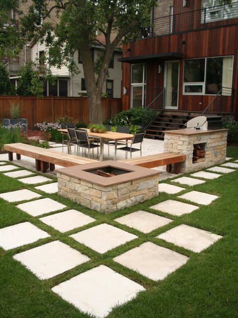 30 Impressive Patio Design Ideas  want to do a drive and RV pad like this beside the house. Simple Backyard, Taman Air, Stone Pavers, Pavers Backyard, Patio Pavers Design, Contemporary Patio, Cozy Backyard, Patio Landscaping, Paver Patio